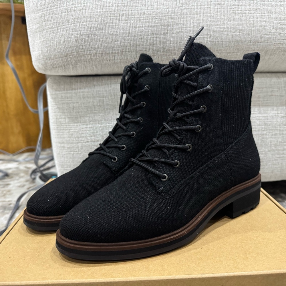 NWT Rothy’s Combat Laced Lug Boots